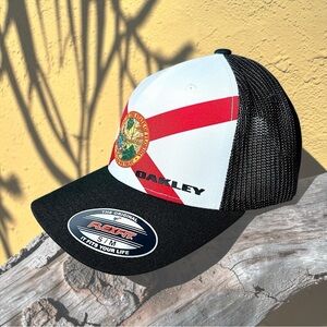Oakley Men's Indy Passport White Red Black Florida Flag Edition Trucker Hat S-M